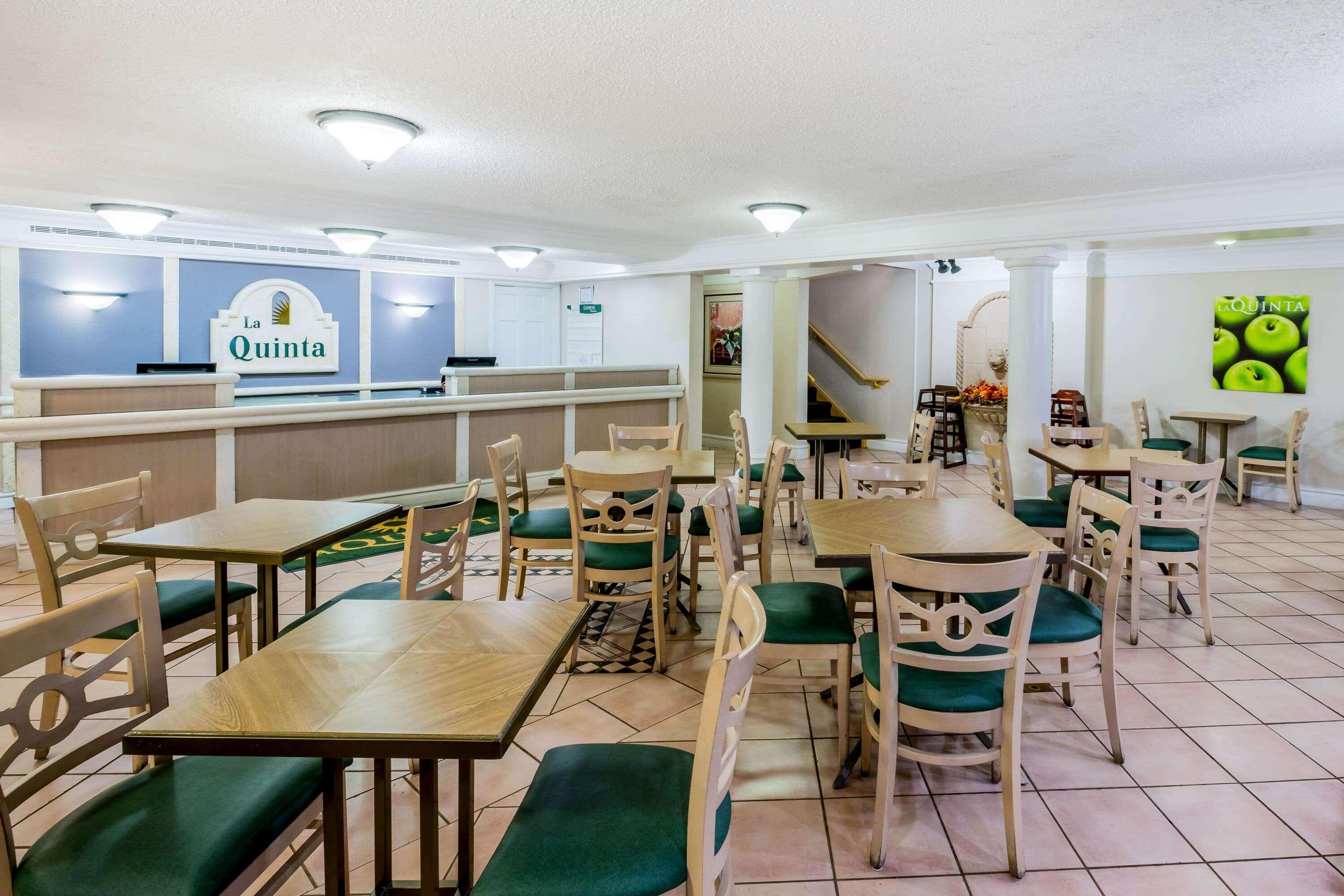 La Quinta Inn By Wyndham Lufkin Exterior photo