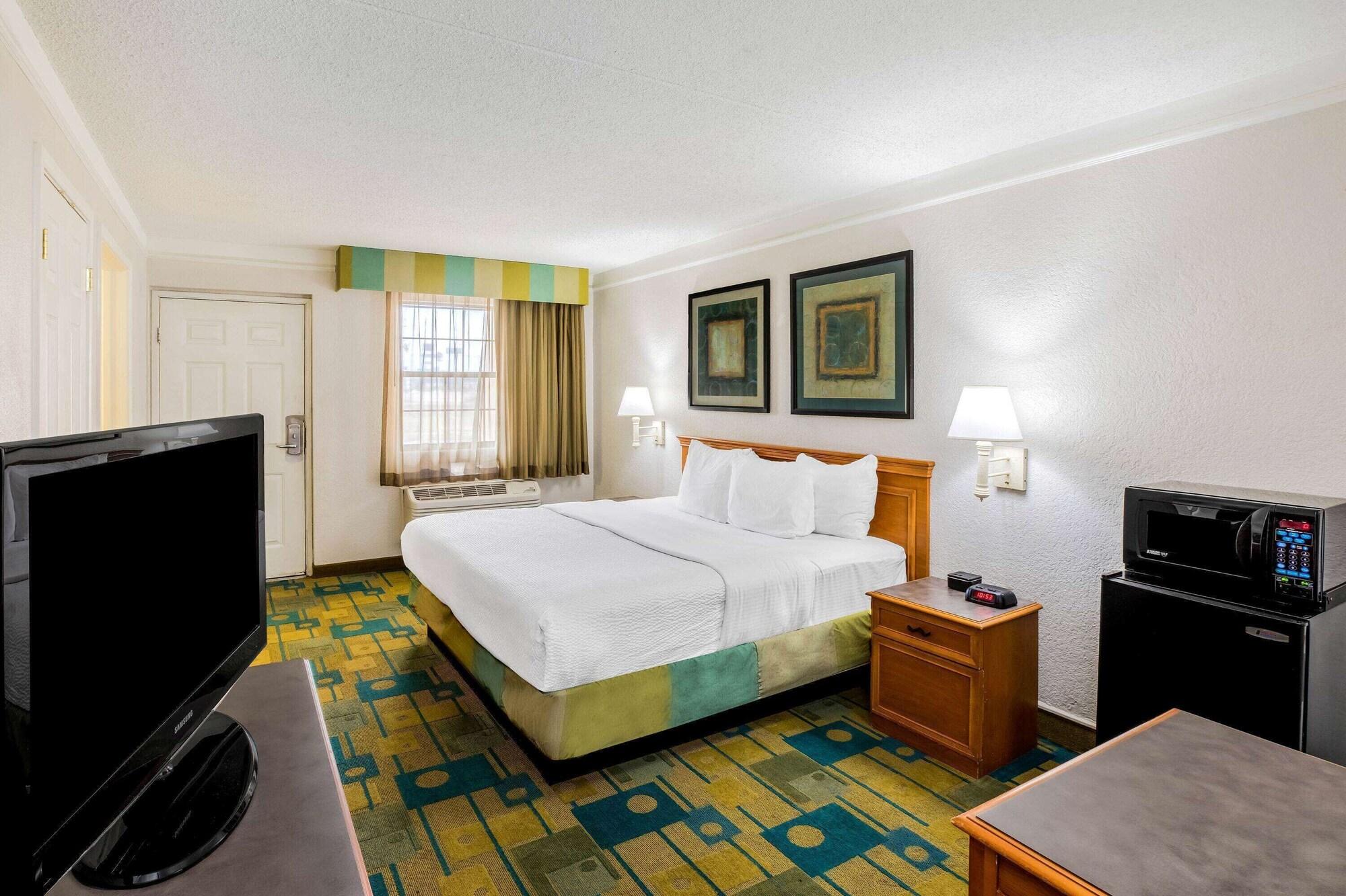 La Quinta Inn By Wyndham Lufkin Exterior photo